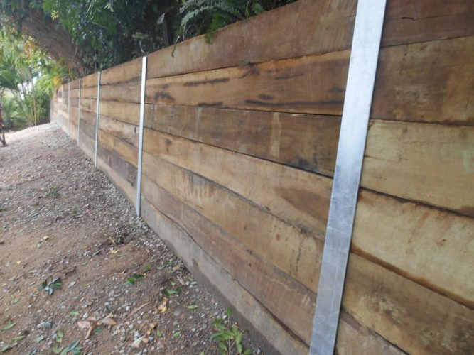 Retaining Wall Sleepers In Melbourne Dandenong Timber Hardware - Retaining Wall Railway Sleepers